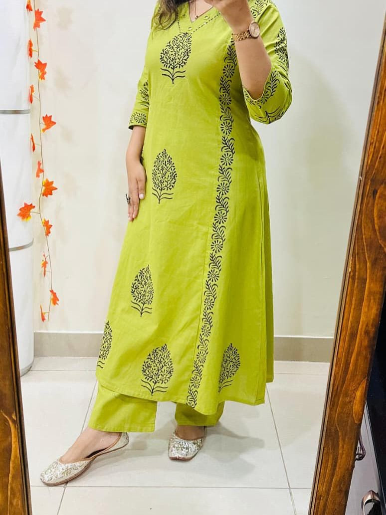 KURTHI WITH PANT